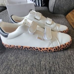 NEW! Mindy Mae's Market white sneakers with leopard print, size 11